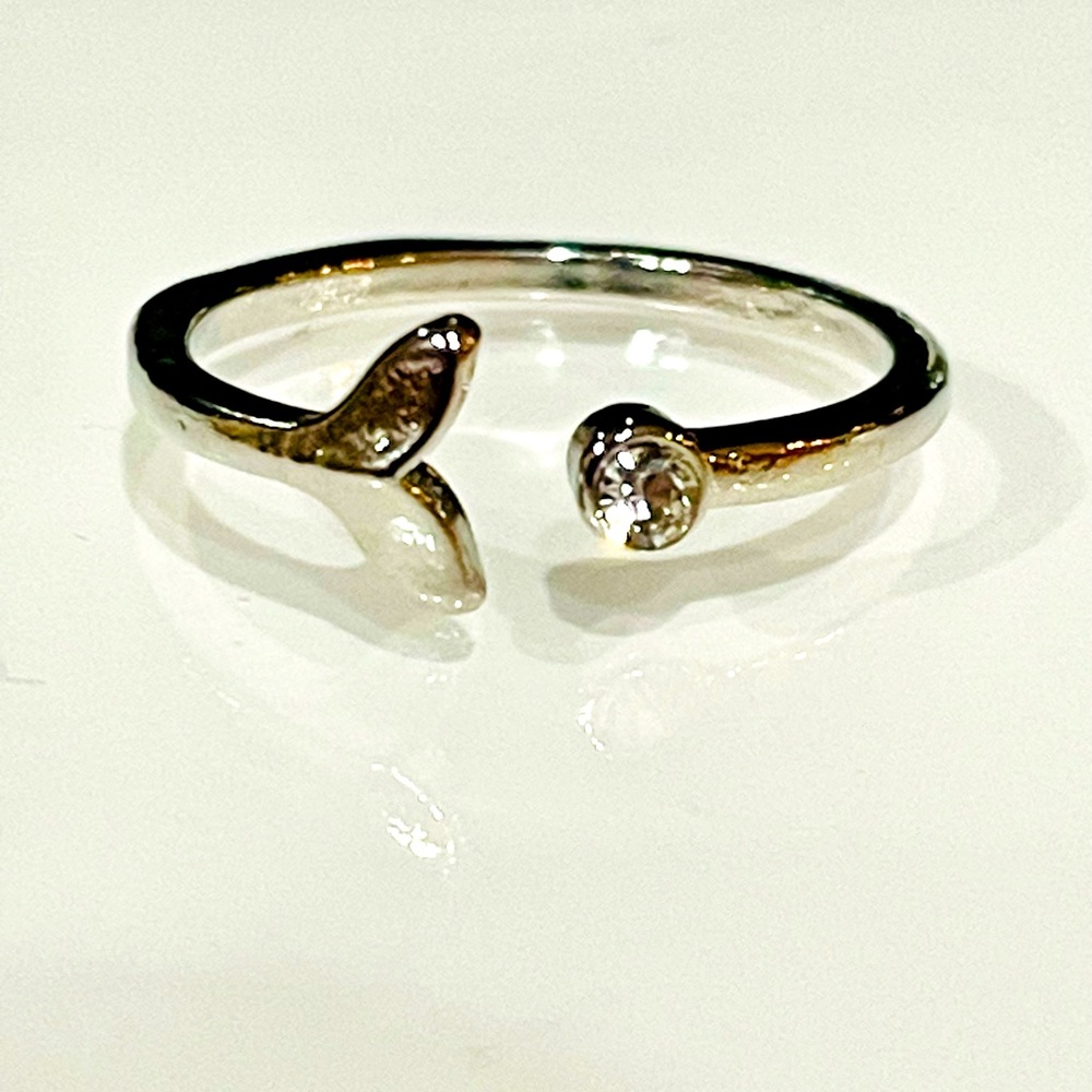Ring. Adjustable. NIP. Rhinestone.